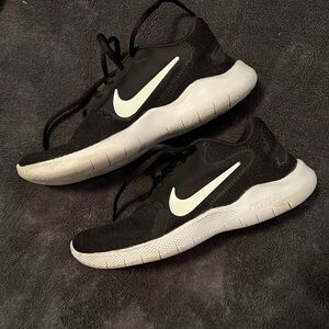 Nike Flex Sneakers